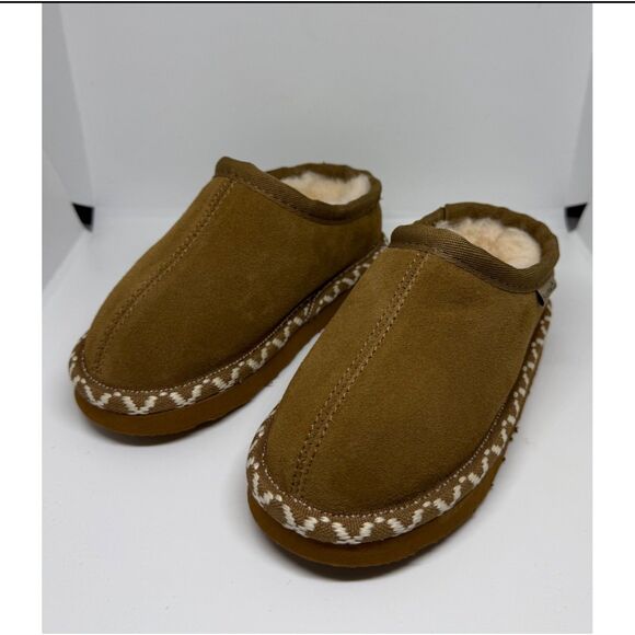 BearPaw Other - BEARPAW Martis Hickory Girl Slippers